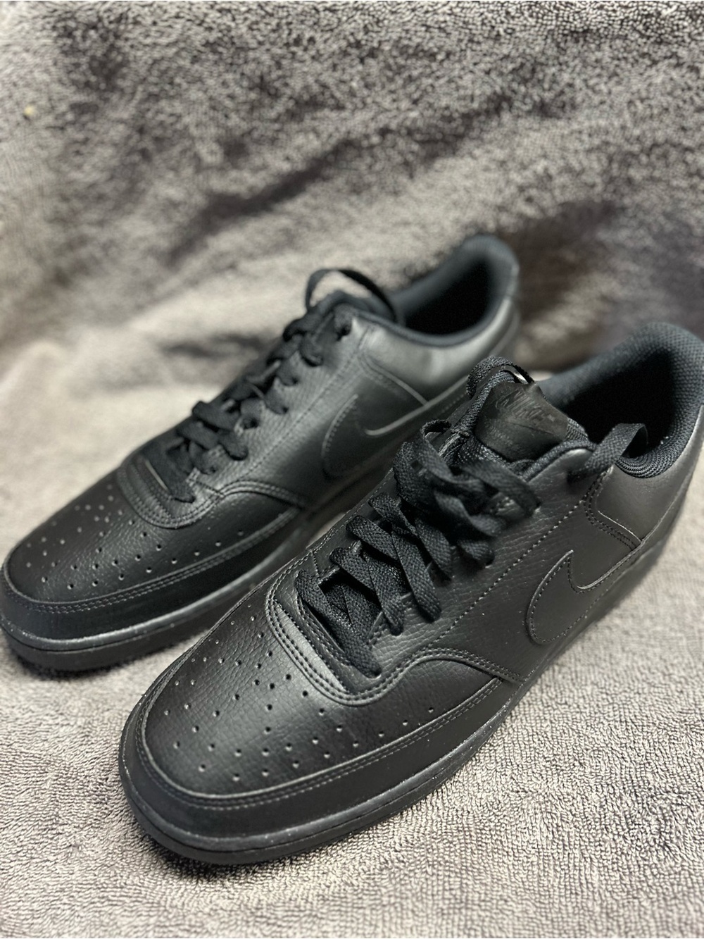 Nike Black Leather Low-Top Sneakers